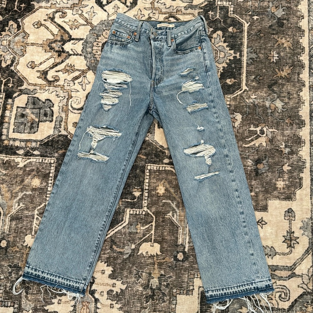 Levi’s Ribcage Straight Ankle Jeans size 26 x 27